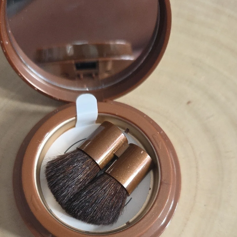 Elizabeth Arden Bronze Glow Pure Finish, New, .3oz.‎
